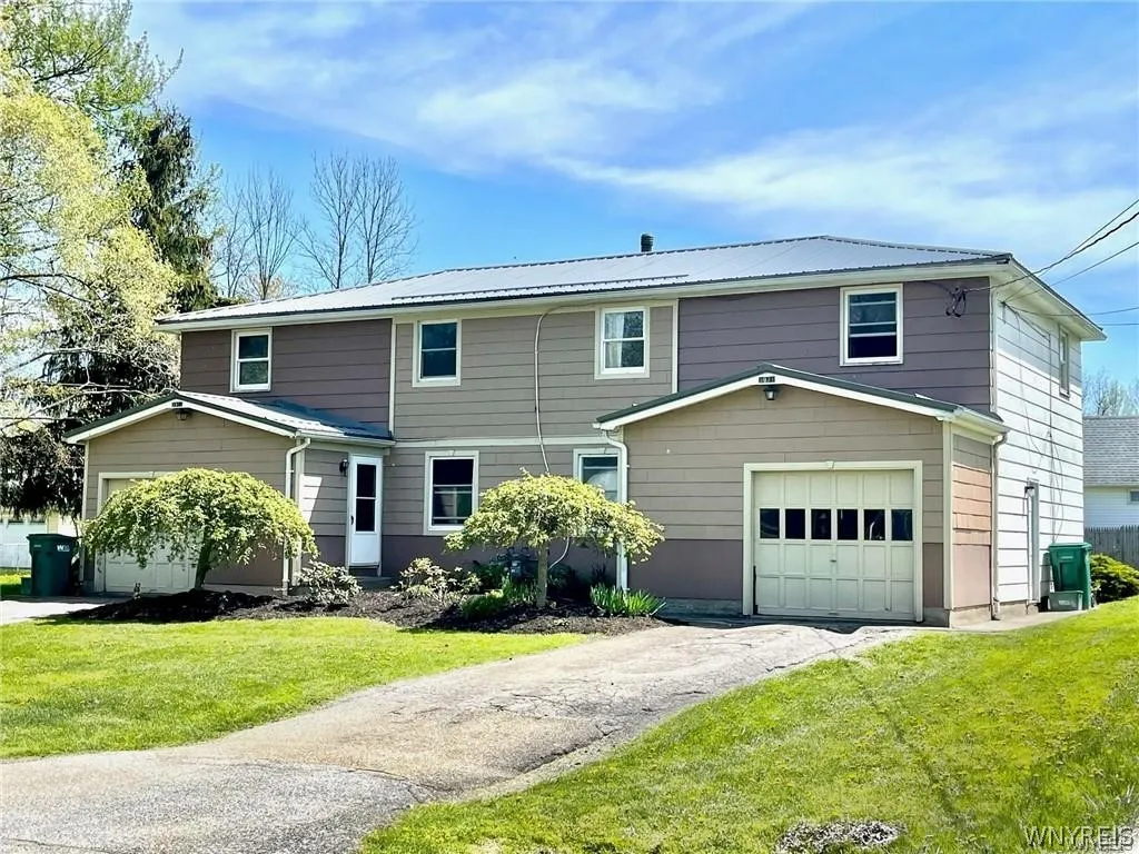 3971 Park Avenue, Hamburg, New York 14075, Hamburg, New York 14075, 6 Bedrooms Bedrooms, ,2 BathroomsBathrooms,Residential,Closed,3971 Park Avenue, Hamburg, New York 14075,0,B1547876