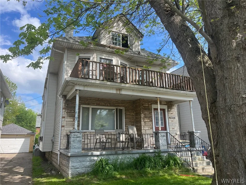 2306 South South Park Avenue, Buffalo, New York 14, Buffalo, New York 14220, 6 Bedrooms Bedrooms, ,2 BathroomsBathrooms,Residential,Closed,2306 South South Park Avenue, Buffalo, New York 14,0,B1548159