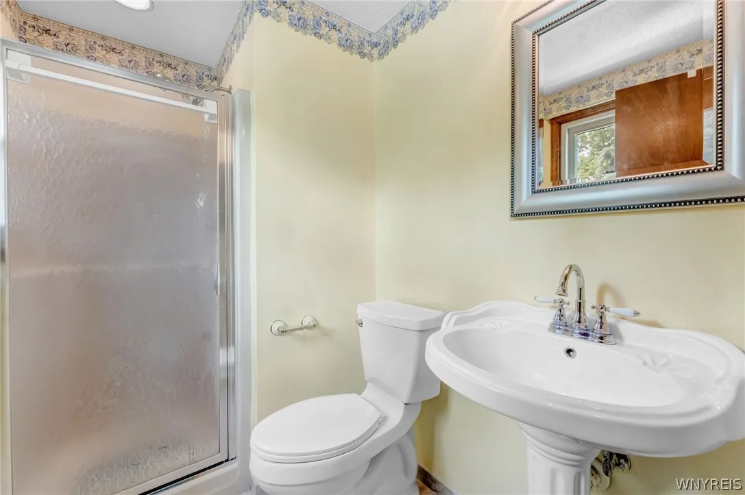 58 Meadowdale Lane, West Seneca, New York 14224, West Seneca, New York 14224, 4 Bedrooms Bedrooms, 8 Rooms Rooms,2 BathroomsBathrooms,Residential,Closed,58 Meadowdale Lane, West Seneca, New York 14224,0,B1547918