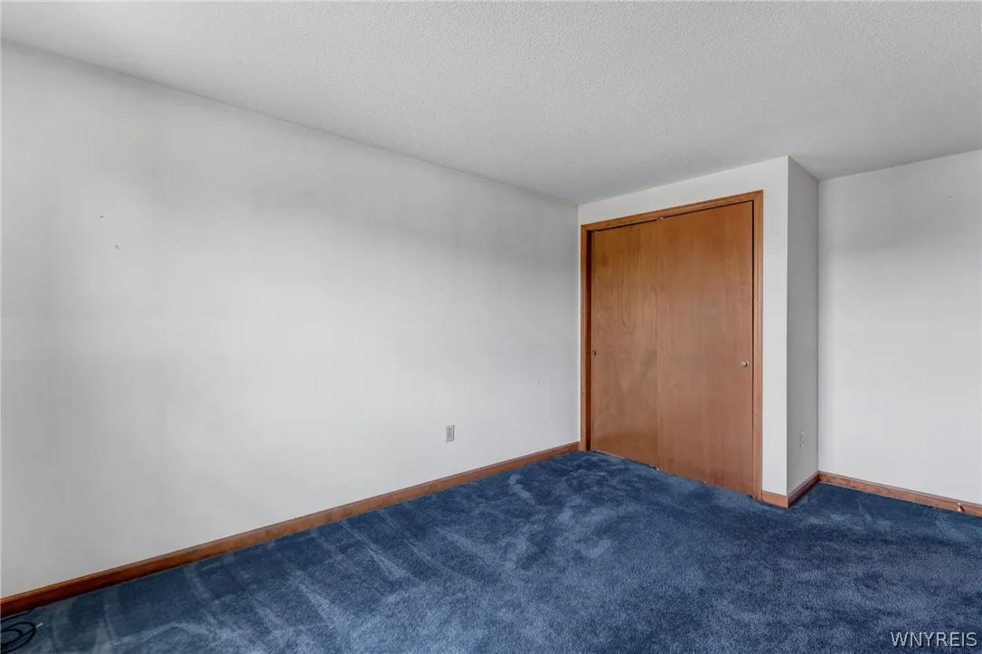 58 Meadowdale Lane, West Seneca, New York 14224, West Seneca, New York 14224, 4 Bedrooms Bedrooms, 8 Rooms Rooms,2 BathroomsBathrooms,Residential,Closed,58 Meadowdale Lane, West Seneca, New York 14224,0,B1547918
