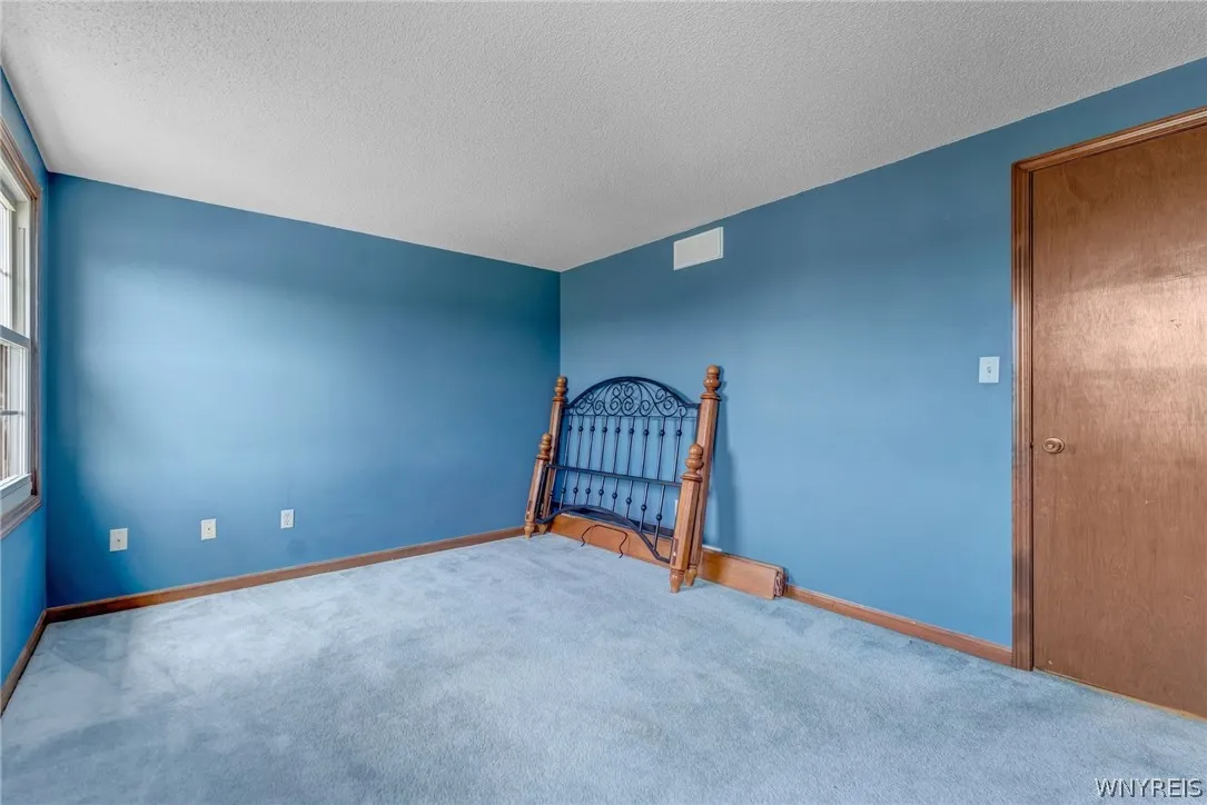 58 Meadowdale Lane, West Seneca, New York 14224, West Seneca, New York 14224, 4 Bedrooms Bedrooms, 8 Rooms Rooms,2 BathroomsBathrooms,Residential,Closed,58 Meadowdale Lane, West Seneca, New York 14224,0,B1547918
