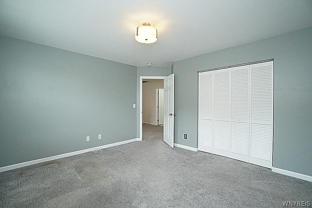 2223 Fox Chase Road, Hamburg, New York 14085, Hamburg, New York 14085, 4 Bedrooms Bedrooms, 9 Rooms Rooms,2 BathroomsBathrooms,Residential,Closed,2223 Fox Chase Road, Hamburg, New York 14085,0,B1548284