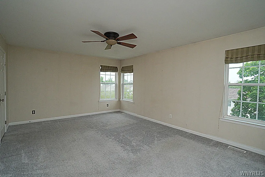 2223 Fox Chase Road, Hamburg, New York 14085, Hamburg, New York 14085, 4 Bedrooms Bedrooms, 9 Rooms Rooms,2 BathroomsBathrooms,Residential,Closed,2223 Fox Chase Road, Hamburg, New York 14085,0,B1548284