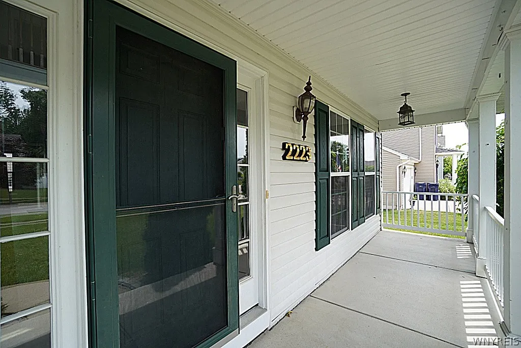 2223 Fox Chase Road, Hamburg, New York 14085, Hamburg, New York 14085, 4 Bedrooms Bedrooms, 9 Rooms Rooms,2 BathroomsBathrooms,Residential,Closed,2223 Fox Chase Road, Hamburg, New York 14085,0,B1548284