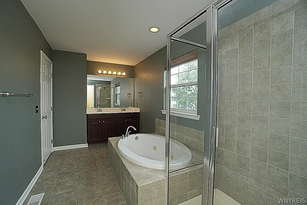 2223 Fox Chase Road, Hamburg, New York 14085, Hamburg, New York 14085, 4 Bedrooms Bedrooms, 9 Rooms Rooms,2 BathroomsBathrooms,Residential,Closed,2223 Fox Chase Road, Hamburg, New York 14085,0,B1548284
