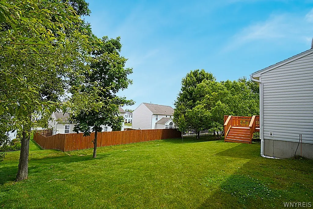 2223 Fox Chase Road, Hamburg, New York 14085, Hamburg, New York 14085, 4 Bedrooms Bedrooms, 9 Rooms Rooms,2 BathroomsBathrooms,Residential,Closed,2223 Fox Chase Road, Hamburg, New York 14085,0,B1548284