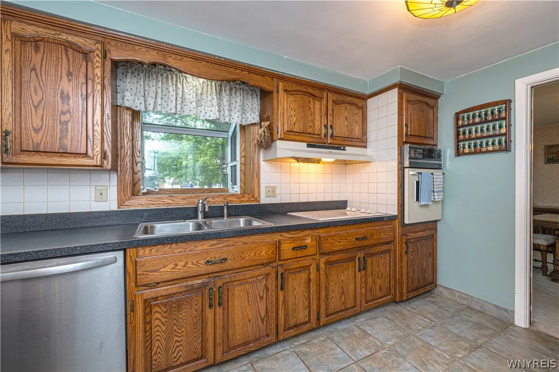 258 Forbes Ave. Avenue, Tonawanda-town, New York 1, Tonawanda, New York 14150, 4 Bedrooms Bedrooms, 8 Rooms Rooms,1 BathroomBathrooms,Residential,Closed,258 Forbes Ave. Avenue, Tonawanda-town, New York 1,0,B1548128