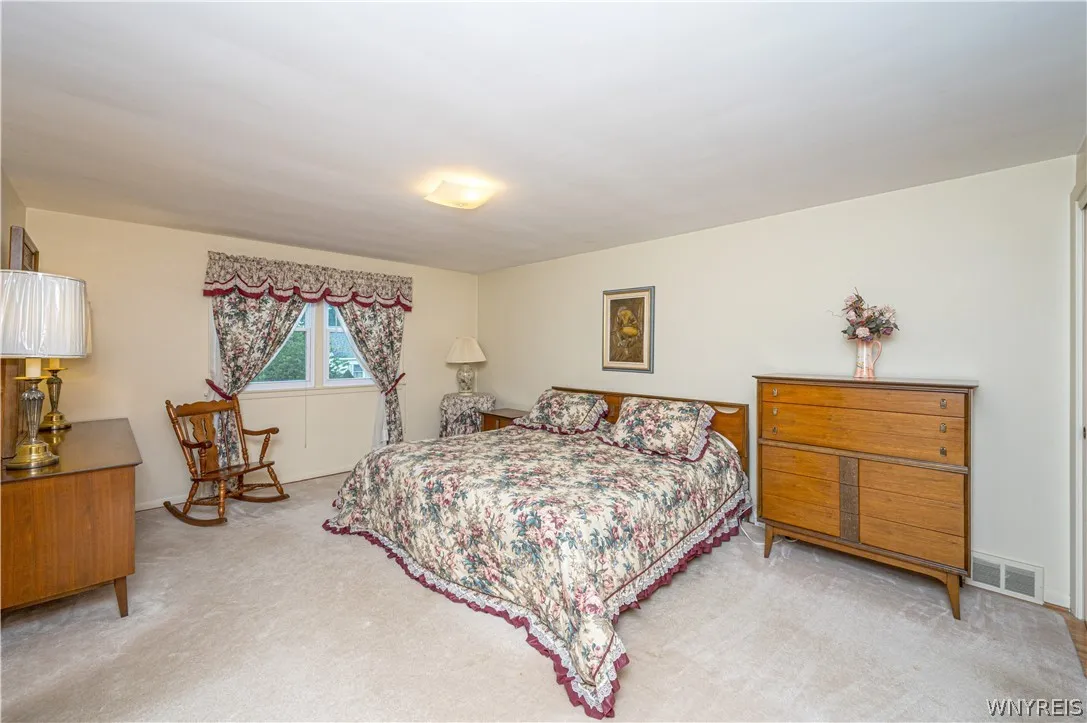258 Forbes Ave. Avenue, Tonawanda-town, New York 1, Tonawanda, New York 14150, 4 Bedrooms Bedrooms, 8 Rooms Rooms,1 BathroomBathrooms,Residential,Closed,258 Forbes Ave. Avenue, Tonawanda-town, New York 1,0,B1548128