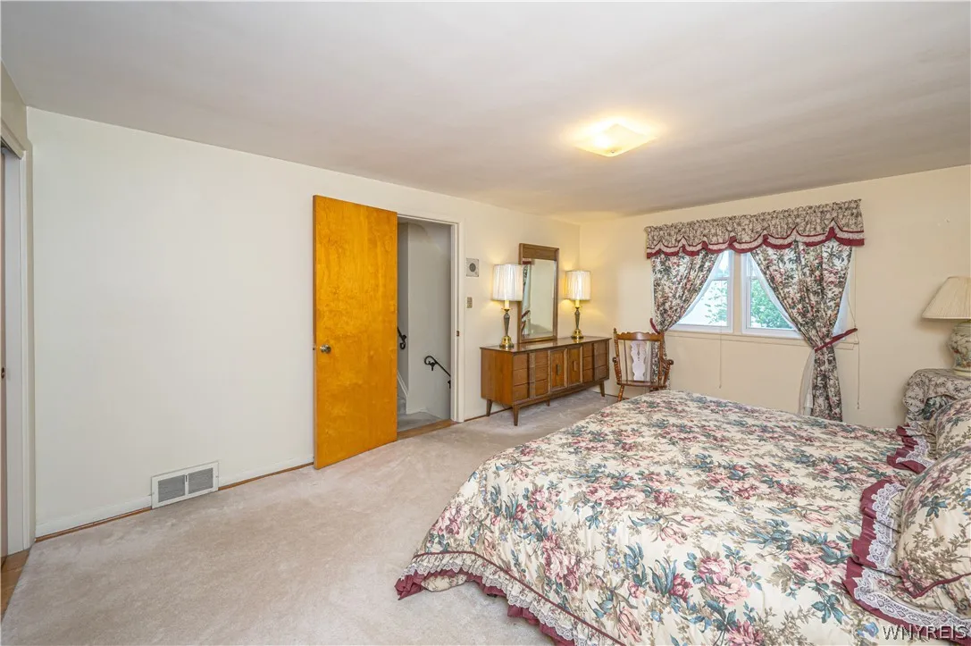 258 Forbes Ave. Avenue, Tonawanda-town, New York 1, Tonawanda, New York 14150, 4 Bedrooms Bedrooms, 8 Rooms Rooms,1 BathroomBathrooms,Residential,Closed,258 Forbes Ave. Avenue, Tonawanda-town, New York 1,0,B1548128