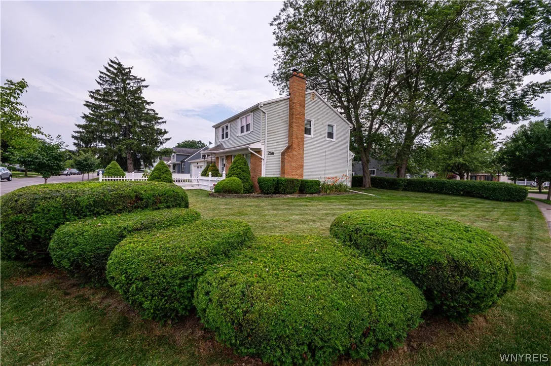 258 Forbes Ave. Avenue, Tonawanda-town, New York 1, Tonawanda, New York 14150, 4 Bedrooms Bedrooms, 8 Rooms Rooms,1 BathroomBathrooms,Residential,Closed,258 Forbes Ave. Avenue, Tonawanda-town, New York 1,0,B1548128