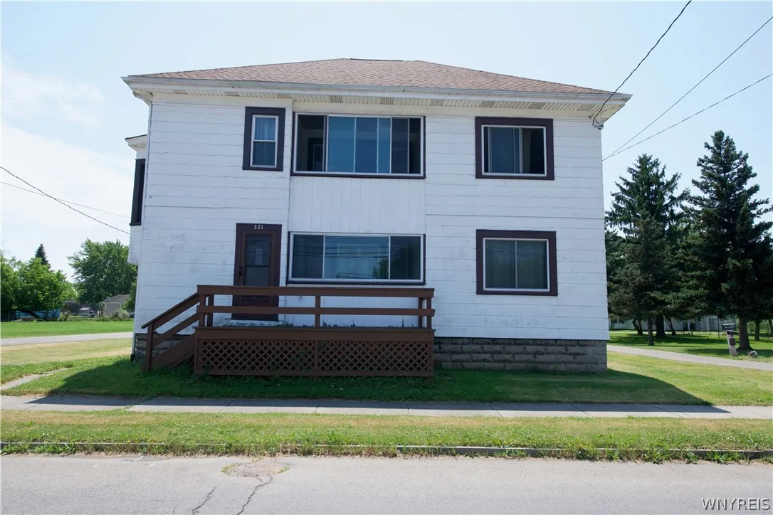 321 Mineral Springs Road, Buffalo, New York 14210, Buffalo, New York 14210, 6 Bedrooms Bedrooms, ,2 BathroomsBathrooms,Residential,Closed,321 Mineral Springs Road, Buffalo, New York 14210,0,B1547705