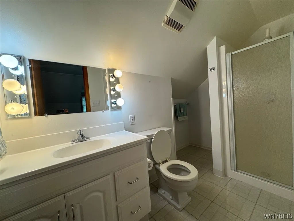 199 Calvin Court North, Tonawanda-town, New York 1, Tonawanda, New York 14150, 4 Bedrooms Bedrooms, 6 Rooms Rooms,2 BathroomsBathrooms,Residential,Closed,199 Calvin Court North, Tonawanda-town, New York 1,0,B1548446