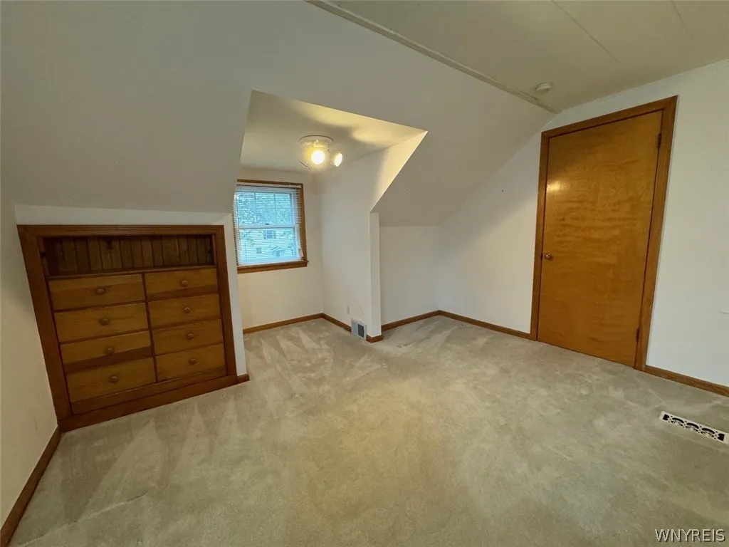 199 Calvin Court North, Tonawanda-town, New York 1, Tonawanda, New York 14150, 4 Bedrooms Bedrooms, 6 Rooms Rooms,2 BathroomsBathrooms,Residential,Closed,199 Calvin Court North, Tonawanda-town, New York 1,0,B1548446