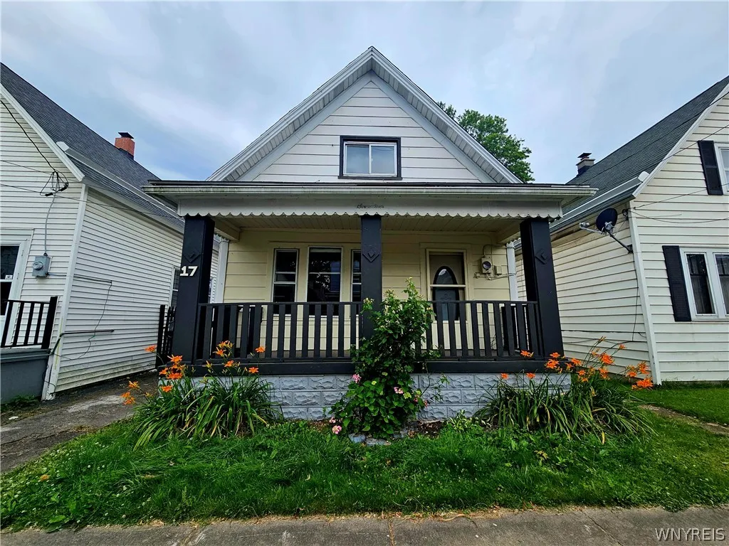 17 Clifford Street, Buffalo, New York 14210, Buffalo, New York 14210, 3 Bedrooms Bedrooms, 8 Rooms Rooms,1 BathroomBathrooms,Residential,Closed,17 Clifford Street, Buffalo, New York 14210,0,B1548491