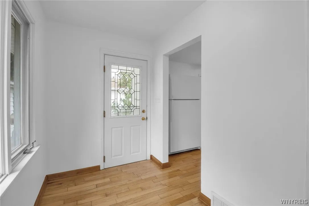 24 Brenton Avenue, Tonawanda-town, New York 14150, Tonawanda, New York 14150, 2 Bedrooms Bedrooms, 8 Rooms Rooms,1 BathroomBathrooms,Residential,Closed,24 Brenton Avenue, Tonawanda-town, New York 14150,0,B1548573