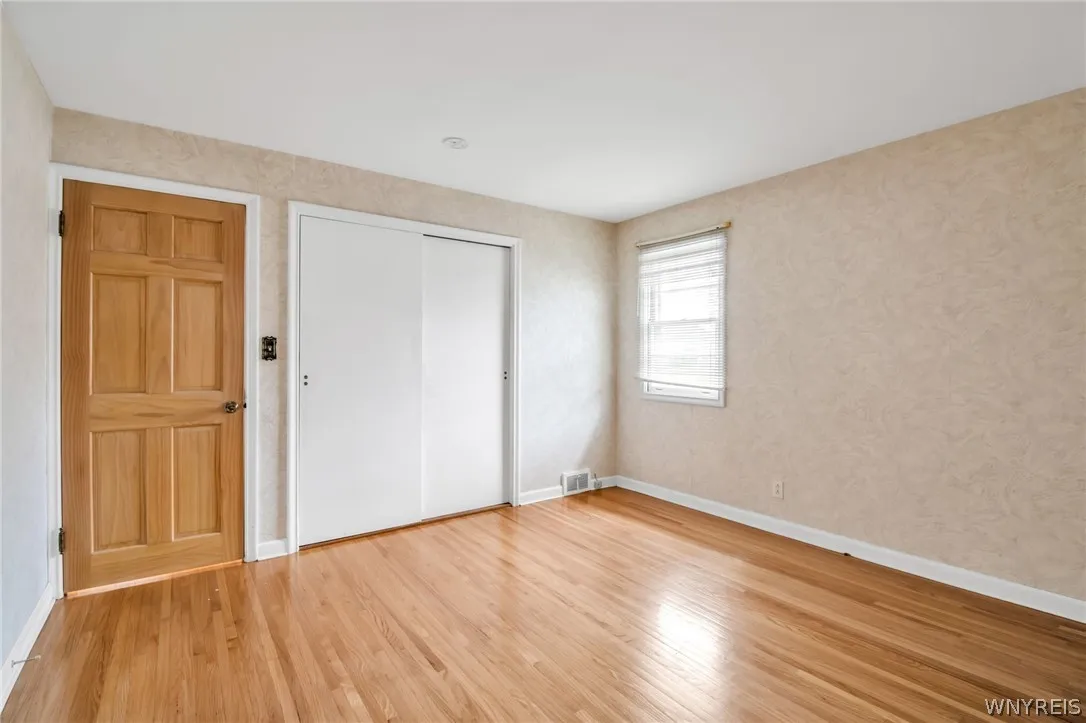 24 Brenton Avenue, Tonawanda-town, New York 14150, Tonawanda, New York 14150, 2 Bedrooms Bedrooms, 8 Rooms Rooms,1 BathroomBathrooms,Residential,Closed,24 Brenton Avenue, Tonawanda-town, New York 14150,0,B1548573