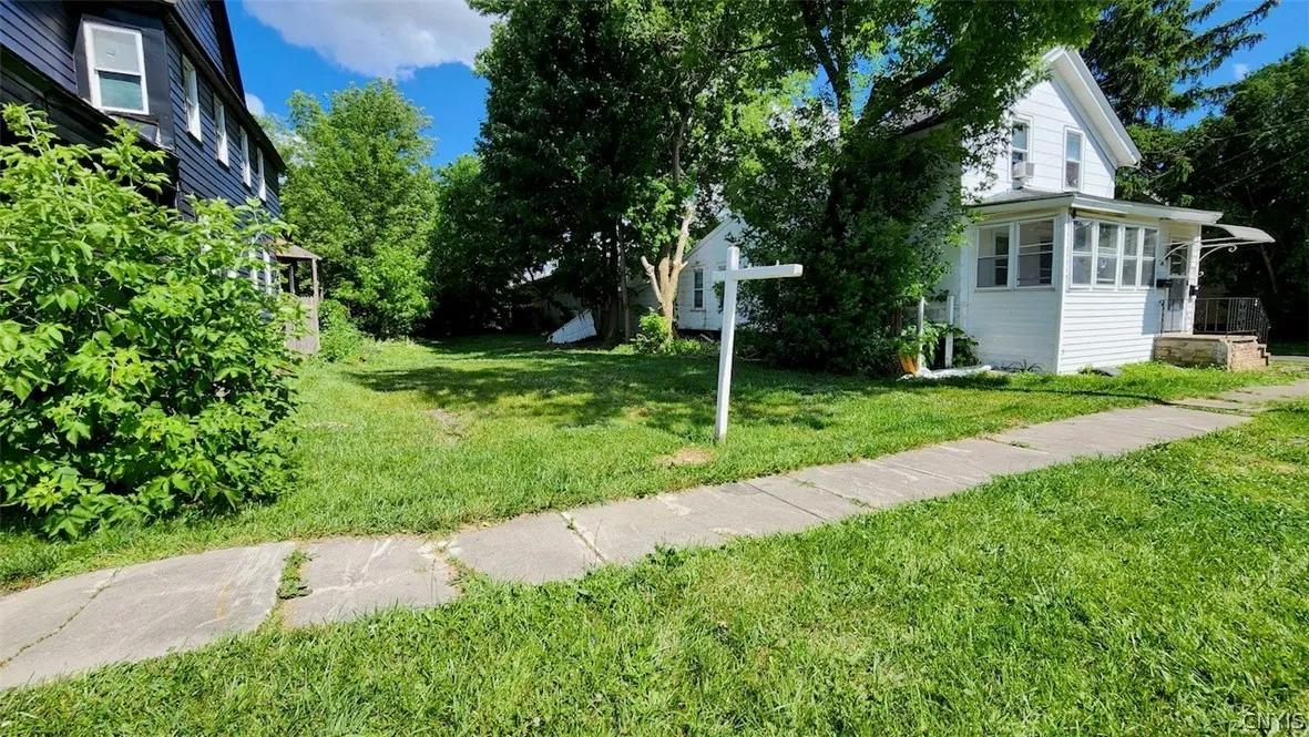 324 North Beech Street, Syracuse, New York 13203, Syracuse, New York 13203, 3 Bedrooms Bedrooms, ,1 BathroomBathrooms,Land,For Sale,324 North Beech Street, Syracuse, New York 13203,0,S1548819