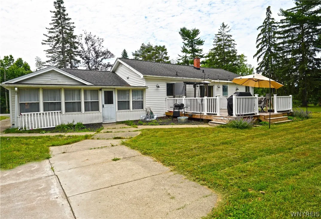 4740 Seneca Street, West Seneca, New York 14224, West Seneca, New York 14224, 3 Bedrooms Bedrooms, 6 Rooms Rooms,1 BathroomBathrooms,Residential,Closed,4740 Seneca Street, West Seneca, New York 14224,0,B1548693