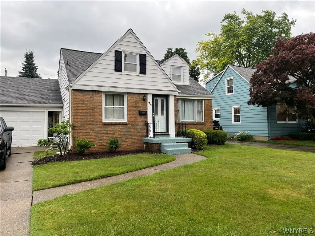 74 Calvert Boulevard, Tonawanda-town, New York 141, Tonawanda, New York 14150, 3 Bedrooms Bedrooms, 6 Rooms Rooms,2 BathroomsBathrooms,Residential,Closed,74 Calvert Boulevard, Tonawanda-town, New York 141,0,B1549111