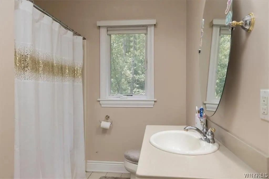 8 Willowbrook Drive, Orchard Park, New York 14127, Orchard Park, New York 14127, 4 Bedrooms Bedrooms, 8 Rooms Rooms,3 BathroomsBathrooms,Residential Lease,Closed,8 Willowbrook Drive, Orchard Park, New York 14127,0,B1547161