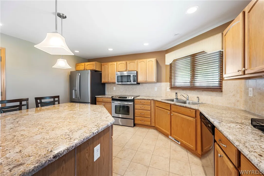3118 Cloverbank Road, Hamburg, New York 14075, Hamburg, New York 14075, 4 Bedrooms Bedrooms, 10 Rooms Rooms,2 BathroomsBathrooms,Residential,Closed,3118 Cloverbank Road, Hamburg, New York 14075,0,B1549442