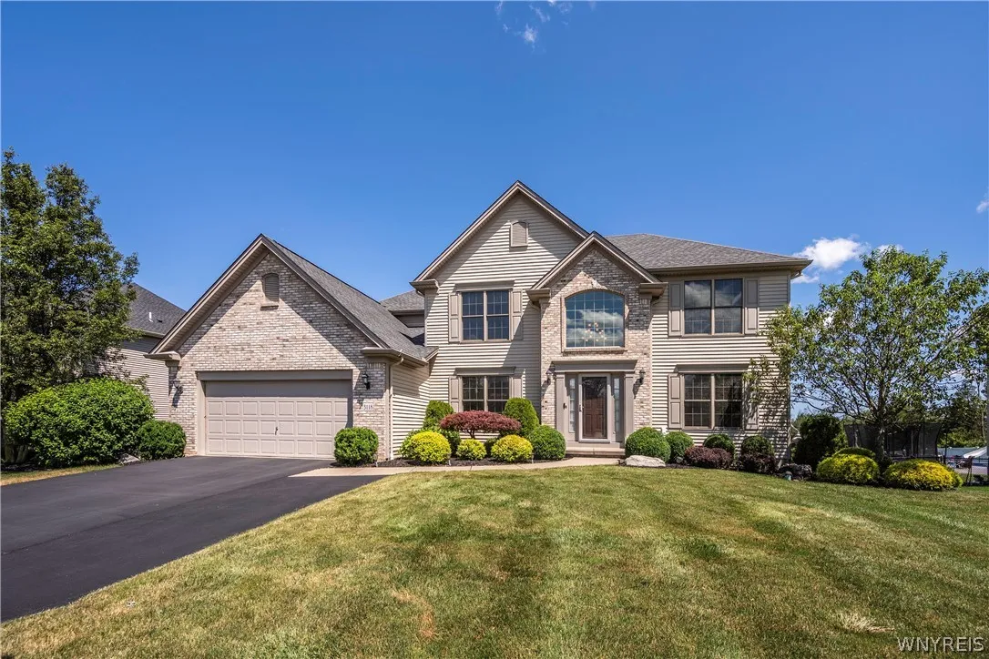 3118 Cloverbank Road, Hamburg, New York 14075, Hamburg, New York 14075, 4 Bedrooms Bedrooms, 10 Rooms Rooms,2 BathroomsBathrooms,Residential,Closed,3118 Cloverbank Road, Hamburg, New York 14075,0,B1549442