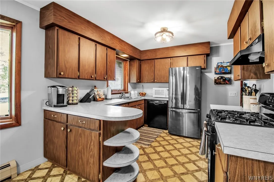 4123 Burke Parkway, Hamburg, New York 14219, Hamburg, New York 14219, 4 Bedrooms Bedrooms, 6 Rooms Rooms,2 BathroomsBathrooms,Residential,Closed,4123 Burke Parkway, Hamburg, New York 14219,0,B1549335
