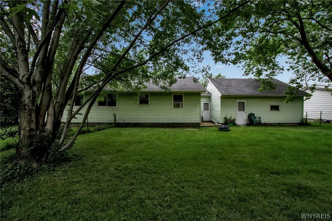 4123 Burke Parkway, Hamburg, New York 14219, Hamburg, New York 14219, 4 Bedrooms Bedrooms, 6 Rooms Rooms,2 BathroomsBathrooms,Residential,Closed,4123 Burke Parkway, Hamburg, New York 14219,0,B1549335