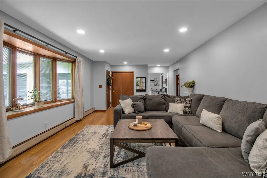 4123 Burke Parkway, Hamburg, New York 14219, Hamburg, New York 14219, 4 Bedrooms Bedrooms, 6 Rooms Rooms,2 BathroomsBathrooms,Residential,Closed,4123 Burke Parkway, Hamburg, New York 14219,0,B1549335