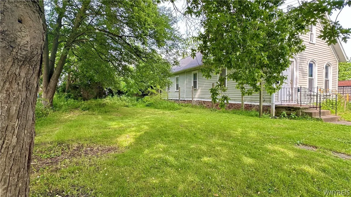 637 West Avenue, Buffalo, New York 14213, Buffalo, New York 14213, 8 Bedrooms Bedrooms, ,4 BathroomsBathrooms,Residential,Closed,637 West Avenue, Buffalo, New York 14213,0,B1549576