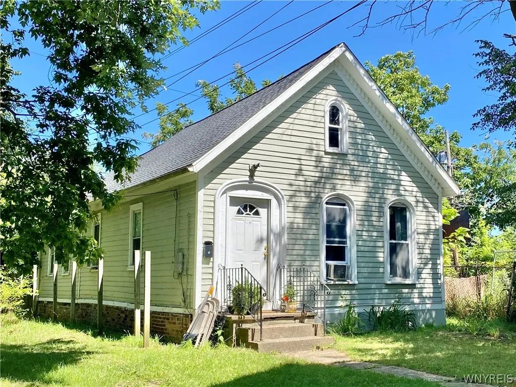 637 West Avenue, Buffalo, New York 14213, Buffalo, New York 14213, 8 Bedrooms Bedrooms, ,4 BathroomsBathrooms,Residential,Closed,637 West Avenue, Buffalo, New York 14213,0,B1549576