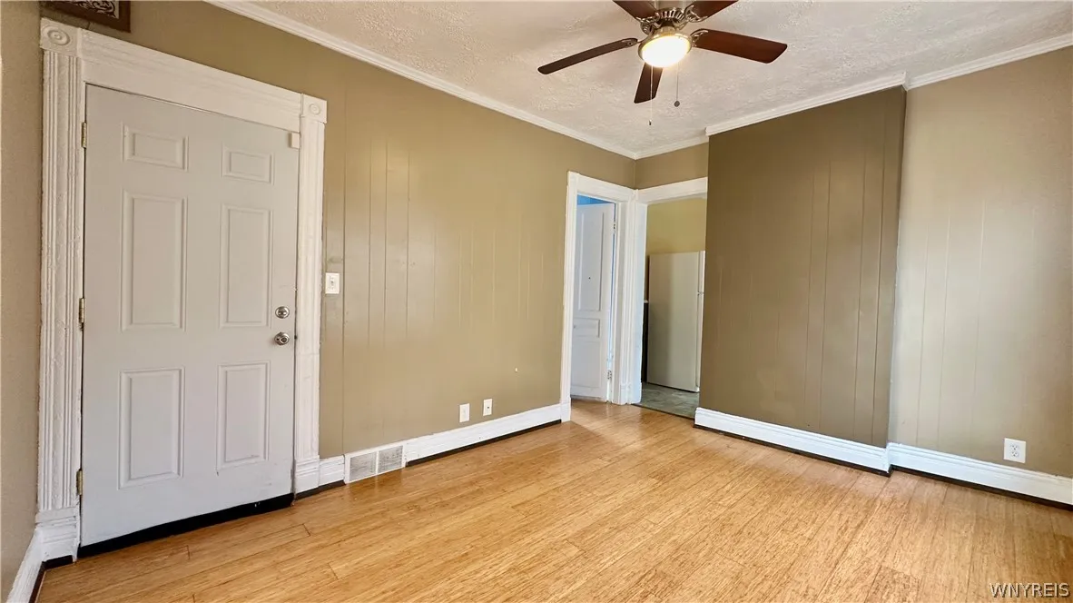 637 West Avenue, Buffalo, New York 14213, Buffalo, New York 14213, 8 Bedrooms Bedrooms, ,4 BathroomsBathrooms,Residential,Closed,637 West Avenue, Buffalo, New York 14213,0,B1549576