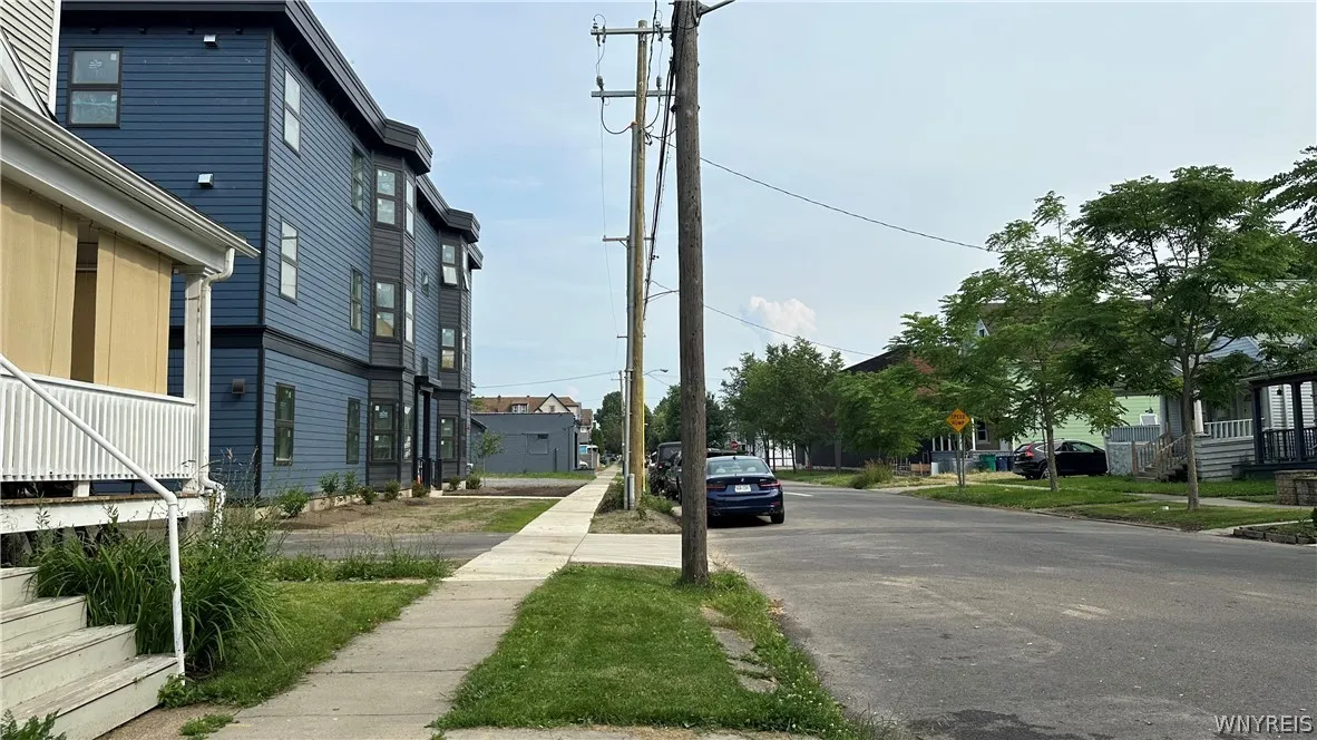 637 West Avenue, Buffalo, New York 14213, Buffalo, New York 14213, 8 Bedrooms Bedrooms, ,4 BathroomsBathrooms,Residential,Closed,637 West Avenue, Buffalo, New York 14213,0,B1549576