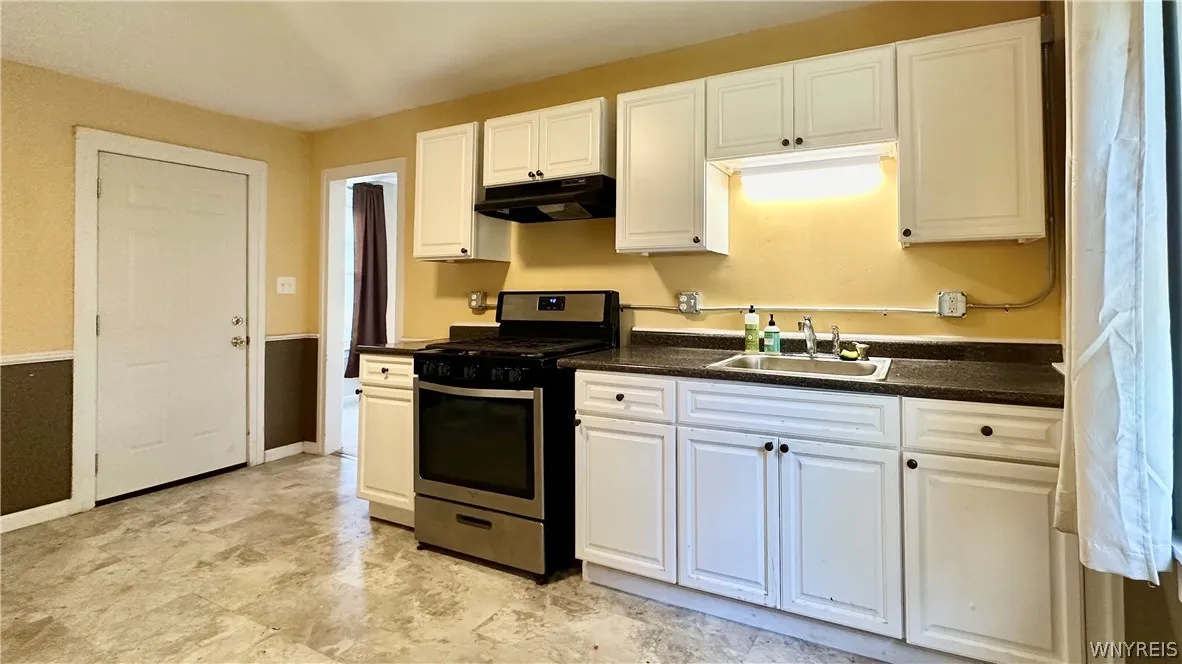 637 West Avenue, Buffalo, New York 14213, Buffalo, New York 14213, 8 Bedrooms Bedrooms, ,4 BathroomsBathrooms,Residential,Closed,637 West Avenue, Buffalo, New York 14213,0,B1549576
