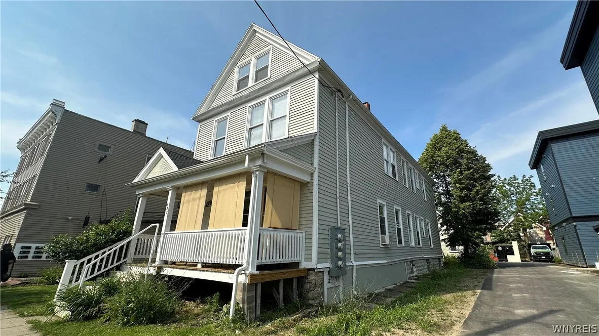 637 West Avenue, Buffalo, New York 14213, Buffalo, New York 14213, 8 Bedrooms Bedrooms, ,4 BathroomsBathrooms,Residential,Closed,637 West Avenue, Buffalo, New York 14213,0,B1549576