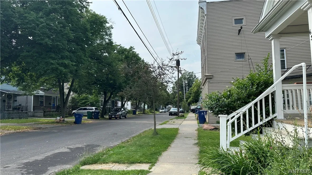 637 West Avenue, Buffalo, New York 14213, Buffalo, New York 14213, 8 Bedrooms Bedrooms, ,4 BathroomsBathrooms,Residential,Closed,637 West Avenue, Buffalo, New York 14213,0,B1549576