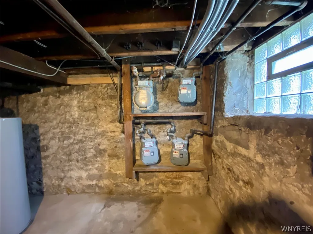 637 West Avenue, Buffalo, New York 14213, Buffalo, New York 14213, 8 Bedrooms Bedrooms, ,4 BathroomsBathrooms,Residential,Closed,637 West Avenue, Buffalo, New York 14213,0,B1549576