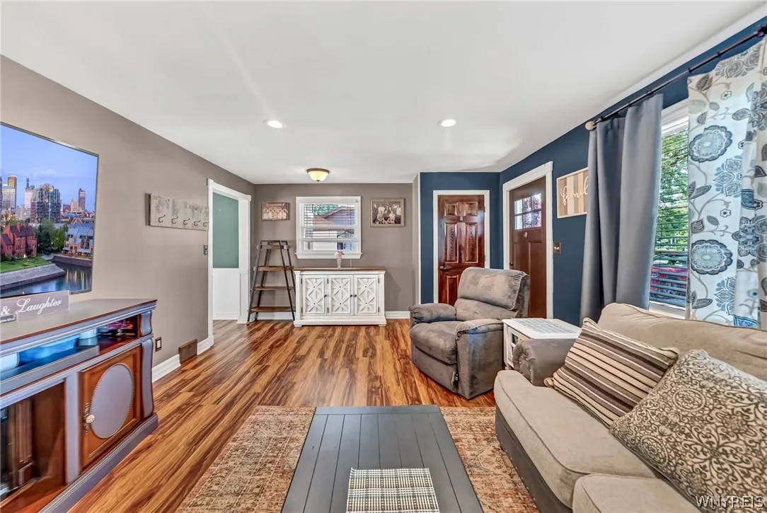 3653 Sowles Road, Hamburg, New York 14075, Hamburg, New York 14075, 4 Bedrooms Bedrooms, 7 Rooms Rooms,2 BathroomsBathrooms,Residential,Closed,3653 Sowles Road, Hamburg, New York 14075,0,B1549582