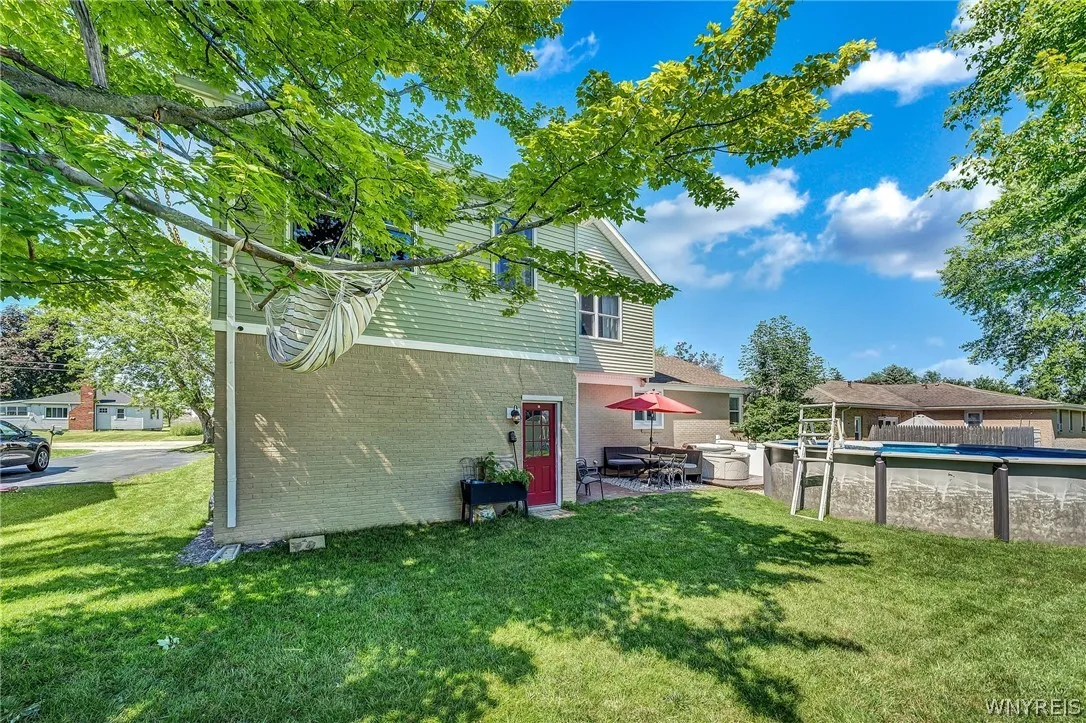 3653 Sowles Road, Hamburg, New York 14075, Hamburg, New York 14075, 4 Bedrooms Bedrooms, 7 Rooms Rooms,2 BathroomsBathrooms,Residential,Closed,3653 Sowles Road, Hamburg, New York 14075,0,B1549582
