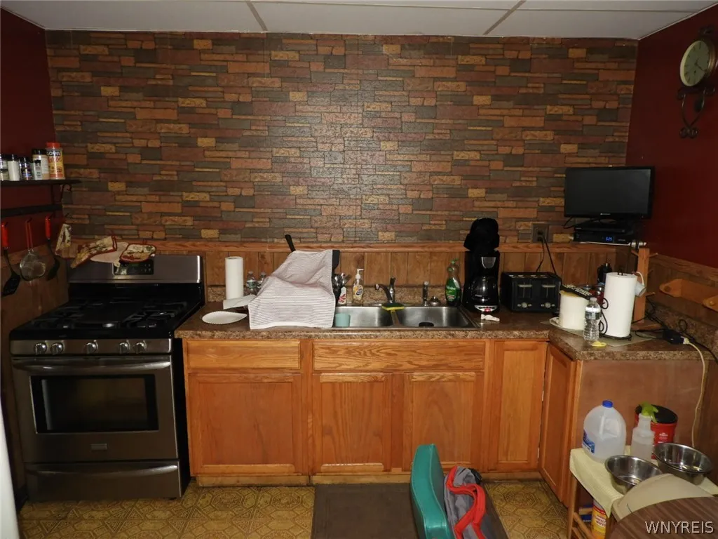 Unit 1: Kitchen.