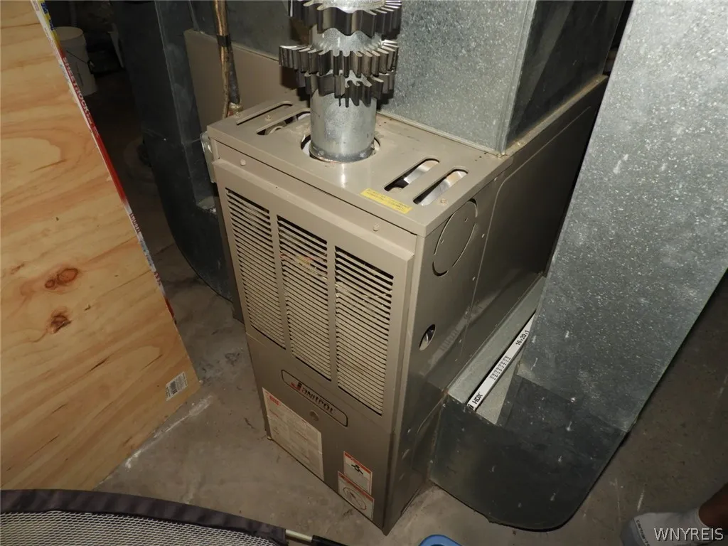 Basement: 2nd furnace.