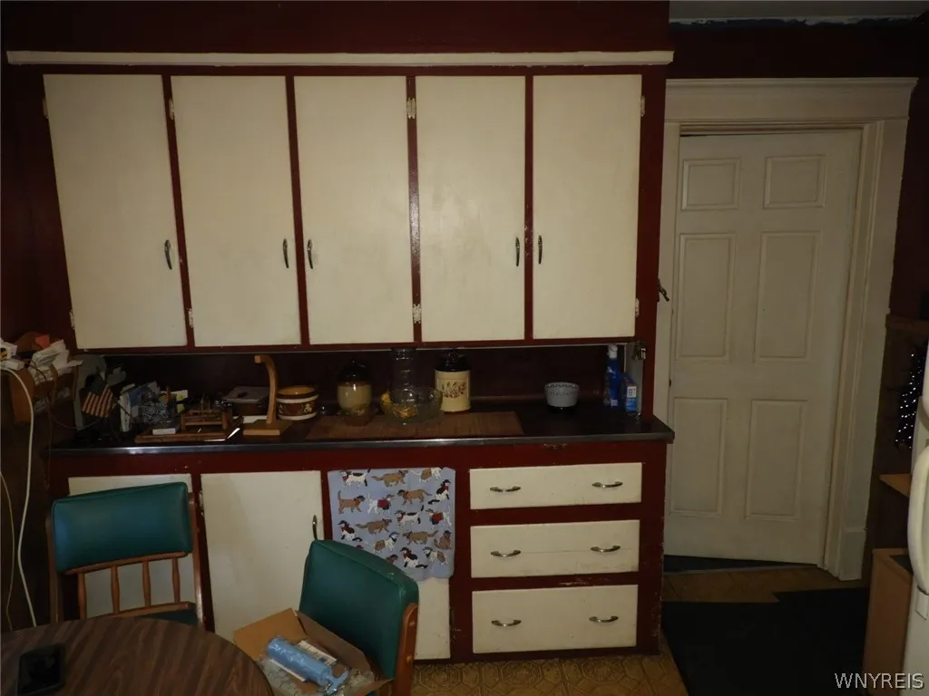 Unit 1: Kitchen.