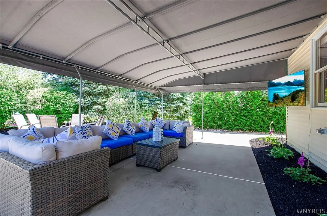 3 year old Kohler Awning