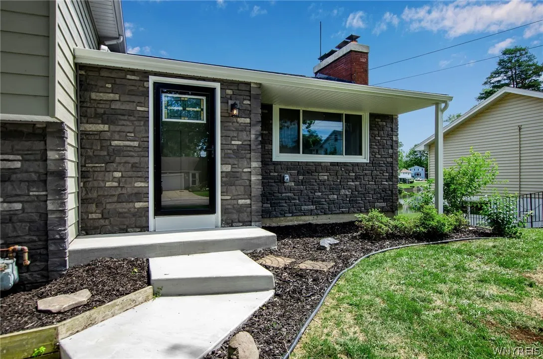 4815 Rogers Road, Hamburg, New York 14075, Hamburg, New York 14075, 3 Bedrooms Bedrooms, 6 Rooms Rooms,2 BathroomsBathrooms,Residential,Closed,4815 Rogers Road, Hamburg, New York 14075,0,B1546015