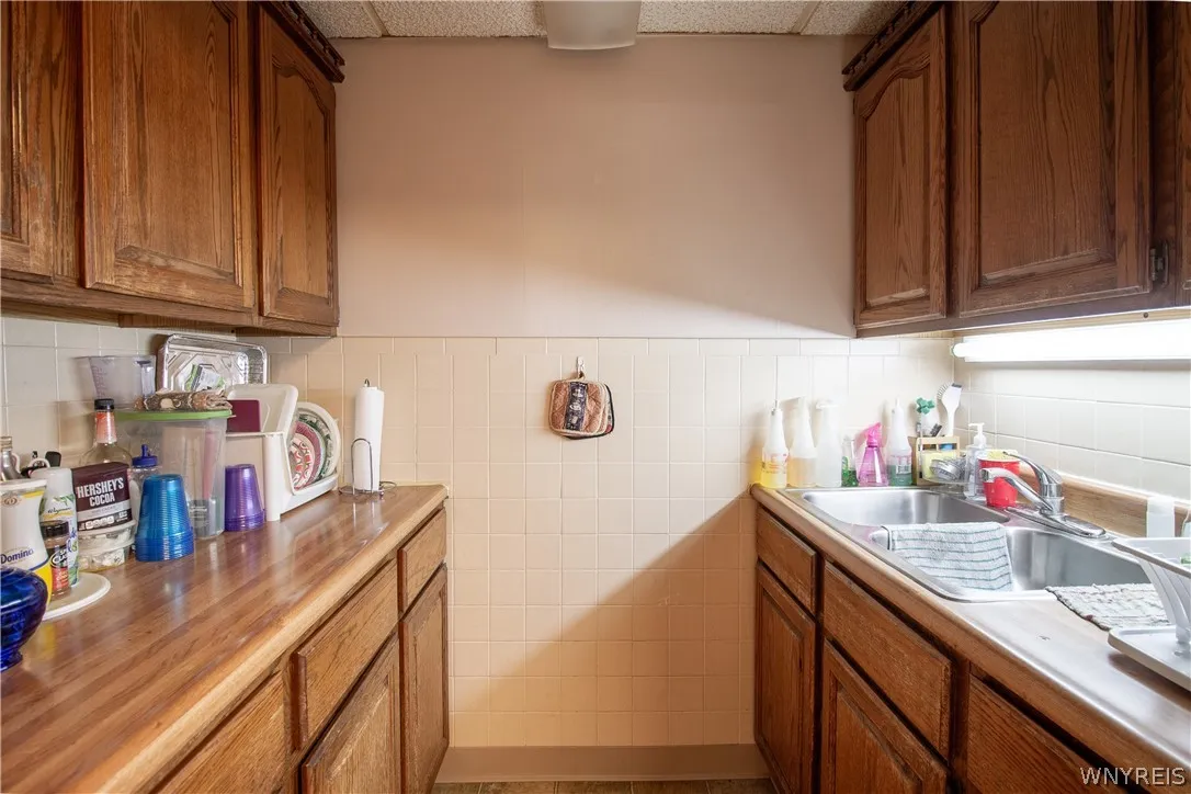 219 Hampshire Street, Buffalo, New York 14213, Buffalo, New York 14213, 5 Bedrooms Bedrooms, ,Multi Family,Closed,219 Hampshire Street, Buffalo, New York 14213,0,B1549391