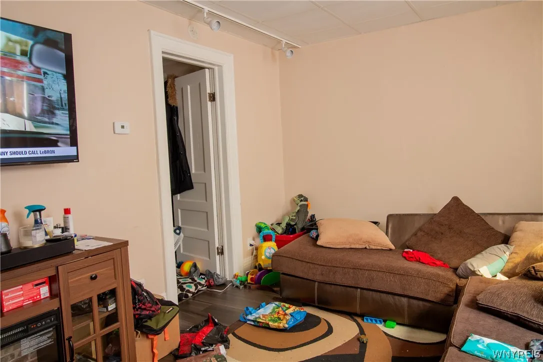 219 Hampshire Street, Buffalo, New York 14213, Buffalo, New York 14213, 5 Bedrooms Bedrooms, ,Multi Family,Closed,219 Hampshire Street, Buffalo, New York 14213,0,B1549391