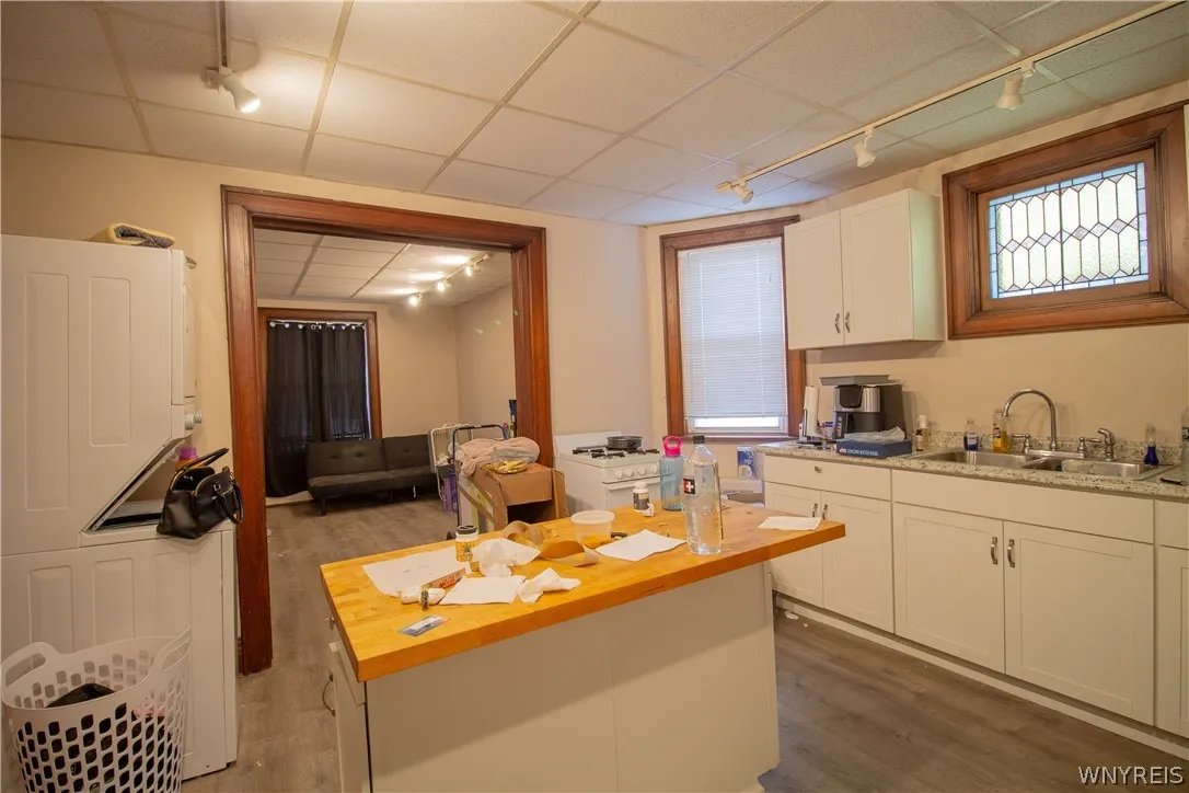 219 Hampshire Street, Buffalo, New York 14213, Buffalo, New York 14213, 5 Bedrooms Bedrooms, ,Multi Family,Closed,219 Hampshire Street, Buffalo, New York 14213,0,B1549391