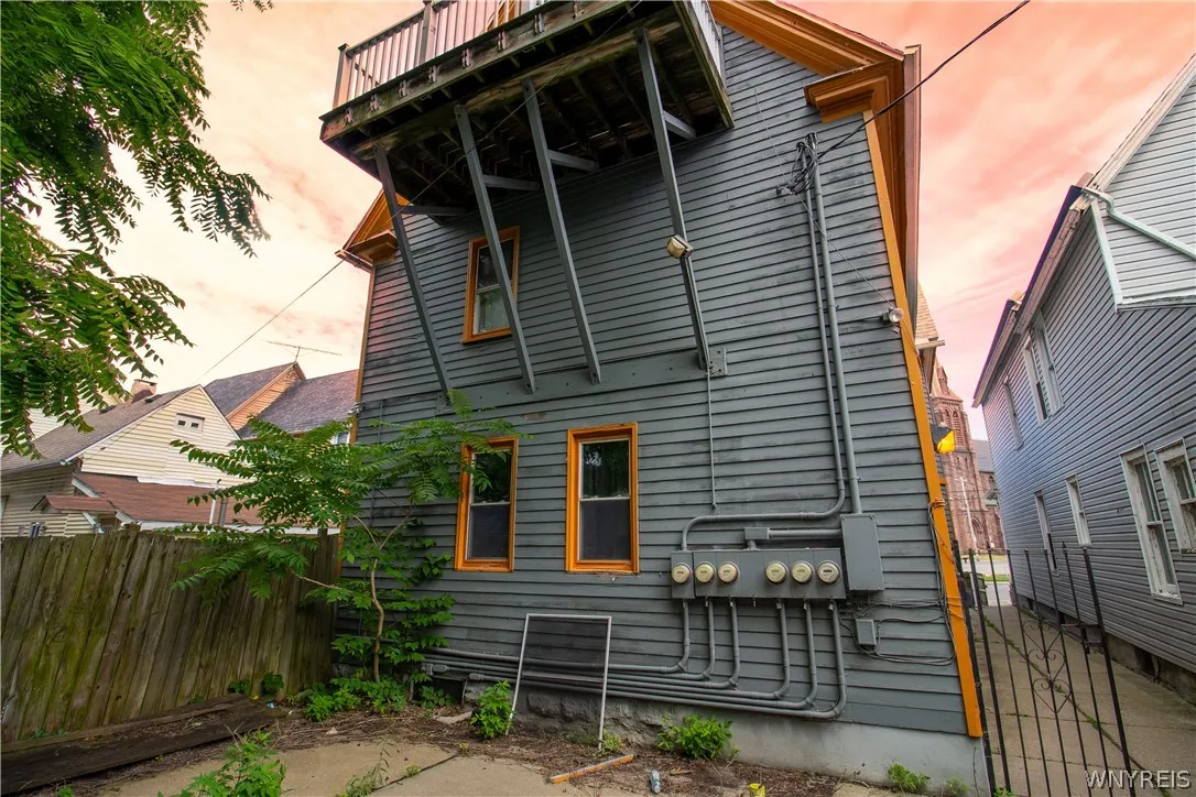 219 Hampshire Street, Buffalo, New York 14213, Buffalo, New York 14213, 5 Bedrooms Bedrooms, ,Multi Family,Closed,219 Hampshire Street, Buffalo, New York 14213,0,B1549391