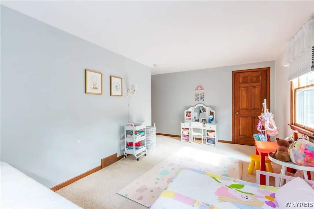 27 Timberlake Drive, Orchard Park, New York 14127, Orchard Park, New York 14127, 4 Bedrooms Bedrooms, 10 Rooms Rooms,3 BathroomsBathrooms,Residential,Closed,27 Timberlake Drive, Orchard Park, New York 14127,0,B1549143