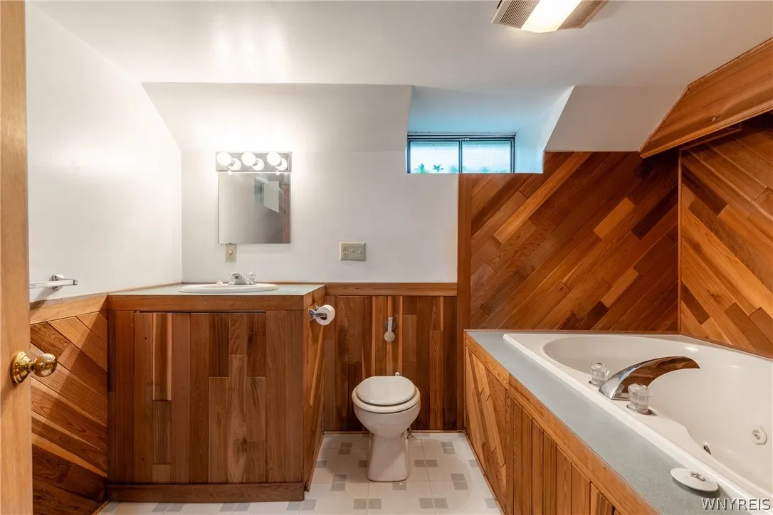 27 Timberlake Drive, Orchard Park, New York 14127, Orchard Park, New York 14127, 4 Bedrooms Bedrooms, 10 Rooms Rooms,3 BathroomsBathrooms,Residential,Closed,27 Timberlake Drive, Orchard Park, New York 14127,0,B1549143